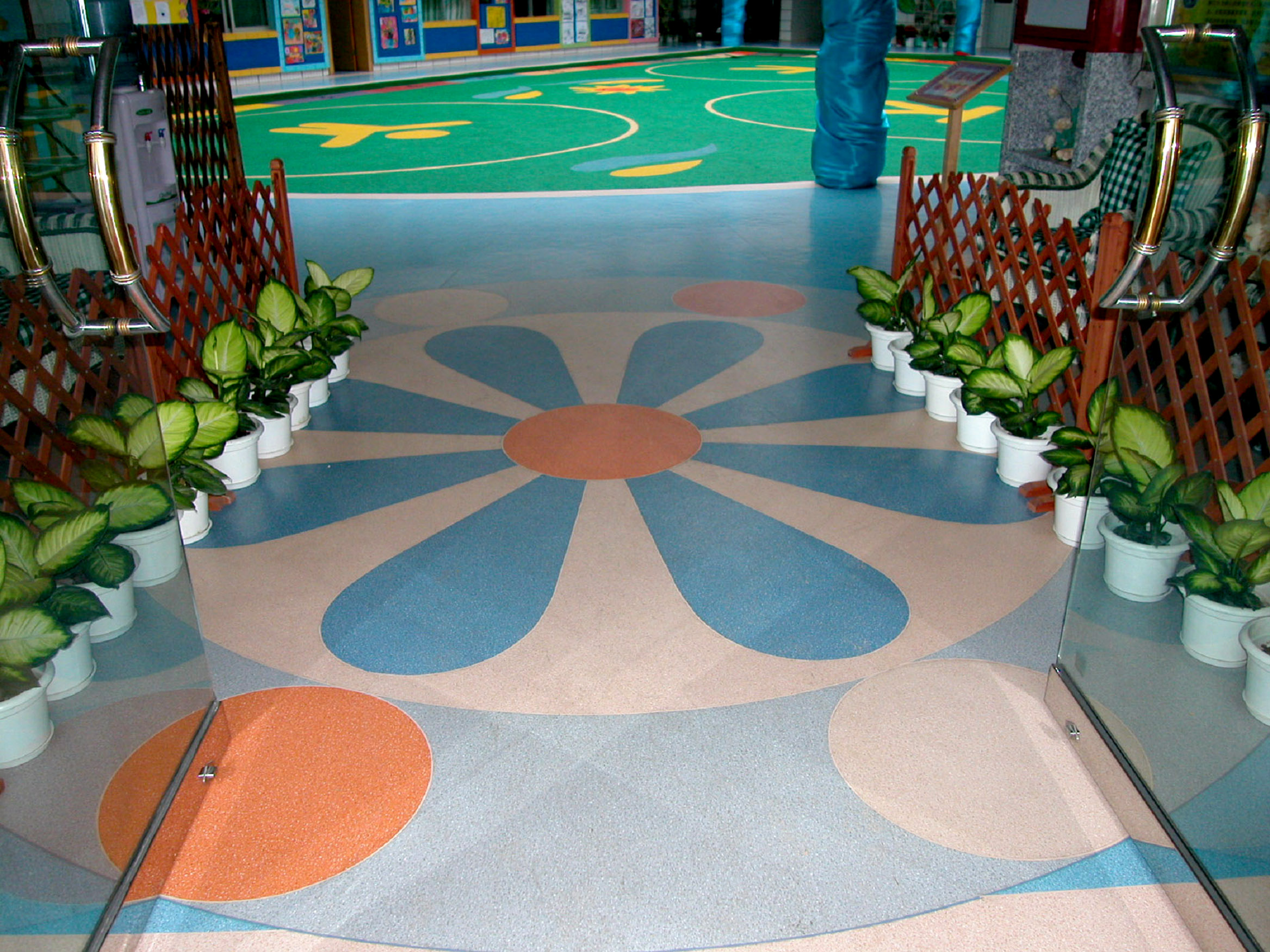 选择pvc塑胶地板给孩子一个健康舒适的成长环境